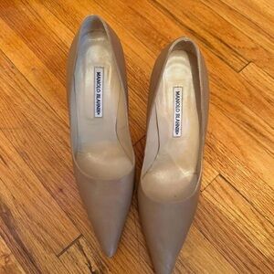 Manolo Blahnik Beige Heels